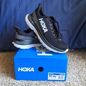 Hoka One One Mach 4 - Women's size 9